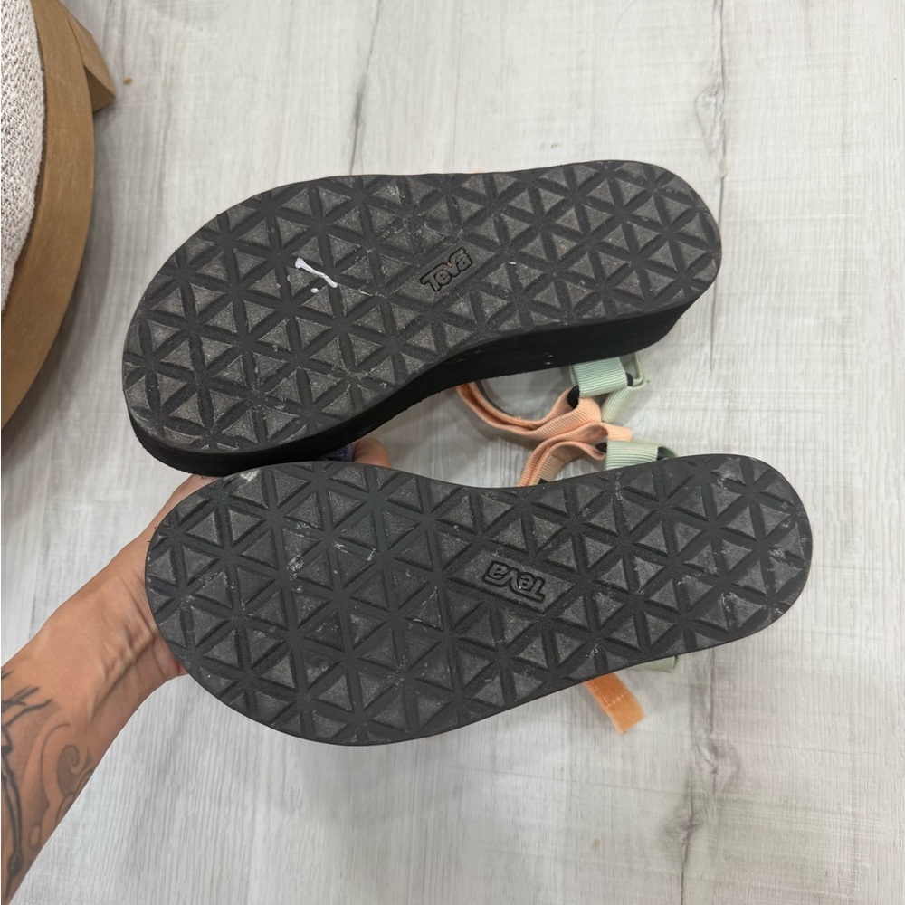 Women’s Teva Platform Colorblock Sport Sandals Sherbet sz 8 GUC - Picture 3 of 4